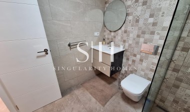 Resale - House - Torrevieja - Centro