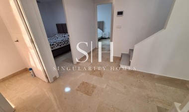 Resale - House - Torrevieja - Centro