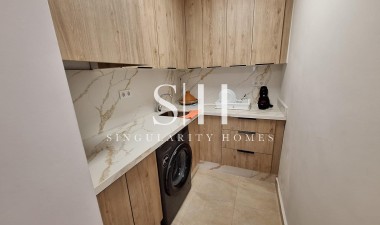 Resale - House - Torrevieja - Centro