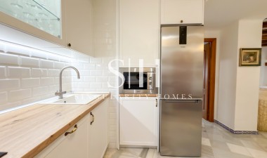 Resale - Apartment / flat - Torrevieja - Playa de los Locos