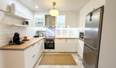 Resale - Apartment / flat - Torrevieja - Playa de los Locos