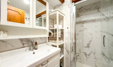 Resale - Apartment / flat - Torrevieja - Playa de los Locos