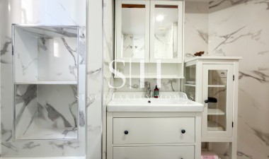 Resale - Apartment / flat - Torrevieja - Playa de los Locos