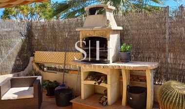 Återförsäljning - Bungalow - Orihuela Costa - Los Almendros-la Florida