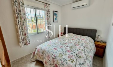 Odsprzedaż - Villa - Ciudad Quesada