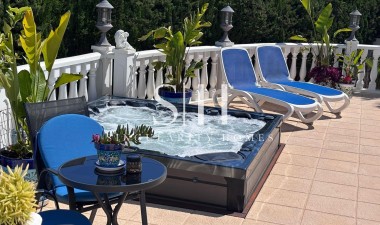 Wiederverkauf - Villa - Torrevieja - Los balcones