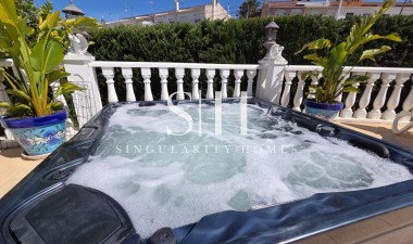 Wiederverkauf - Villa - Torrevieja - Los balcones