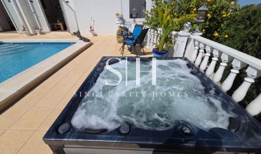 Wiederverkauf - Villa - Torrevieja - Los balcones