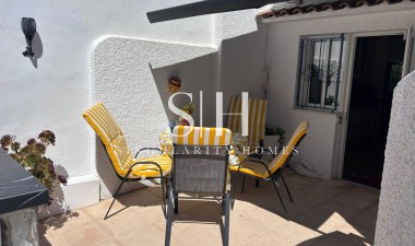 Wiederverkauf - Villa - Torrevieja - Los balcones