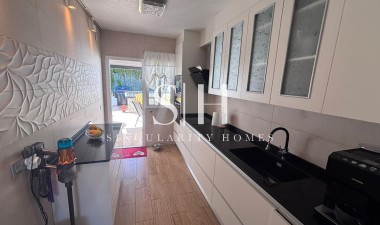 Wiederverkauf - Villa - Torrevieja - Los balcones