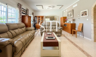 Wiederverkauf - Villa - Catral - Costa Blanca