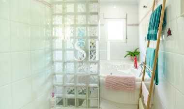 Odsprzedaż - Villa - La marina - Costa Blanca