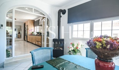 Odsprzedaż - Villa - La marina - Costa Blanca