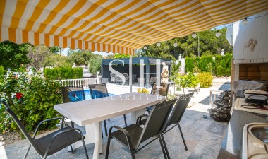Odsprzedaż - Villa - La marina - Costa Blanca