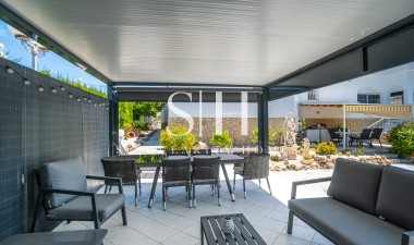 Odsprzedaż - Villa - La marina - Costa Blanca