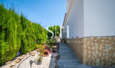 Odsprzedaż - Villa - La marina - Costa Blanca