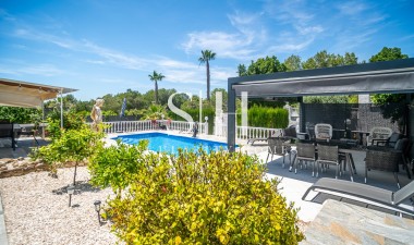 Odsprzedaż - Villa - La marina - Costa Blanca