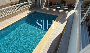 Odsprzedaż - Villa - Orihuela Costa - Costa Blanca