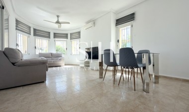 Odsprzedaż - Villa - Orihuela Costa - Costa Blanca