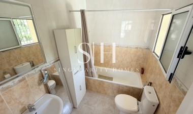 Odsprzedaż - Villa - Orihuela Costa - Costa Blanca