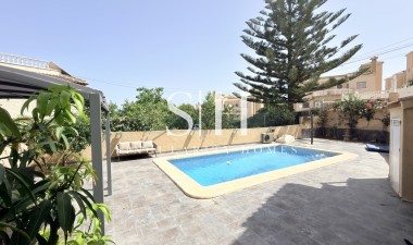 Odsprzedaż - Villa - Orihuela Costa - Costa Blanca
