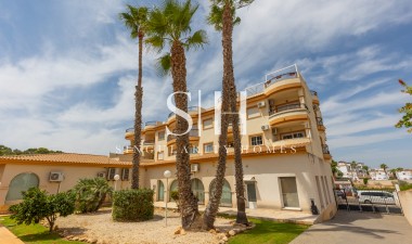 Odsprzedaż - Mieszkanie w bloku - Orihuela Costa - Villamartin