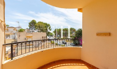 Odsprzedaż - Mieszkanie w bloku - Orihuela Costa - Villamartin
