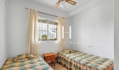 Odsprzedaż - Mieszkanie w bloku - Orihuela Costa - Villamartin