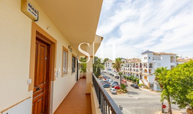 Odsprzedaż - Mieszkanie w bloku - Orihuela Costa - Villamartin