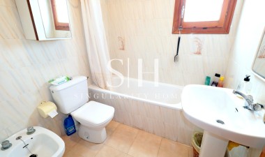 Återförsäljning - Bungalow - Torrevieja - El Acequión - Los Náufragos