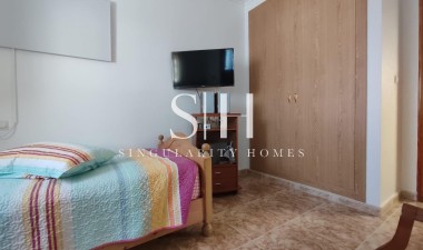 Wiederverkauf - Wohnung - Torrevieja - Paseo Maritimo