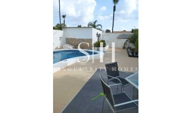 Odsprzedaż - Villa - Orihuela Costa - Costa Blanca