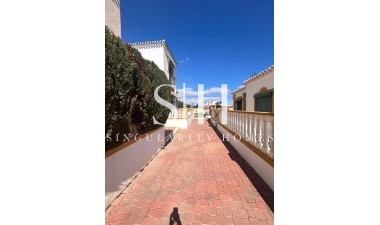 Odsprzedaż - Bungalow - Torrevieja - Torre la mata