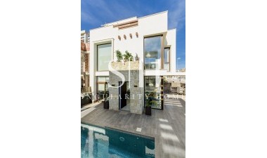 Nowy budynek - Villa - Los Montesinos - La Herrada