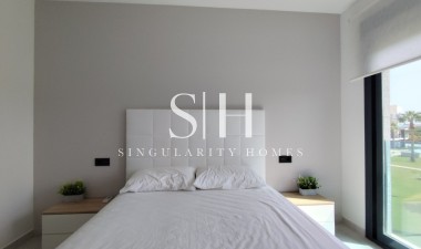 Resale - Apartment / flat - El Raso