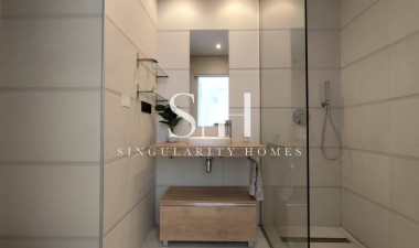 Resale - Apartment / flat - El Raso
