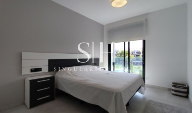 Resale - Apartment / flat - El Raso