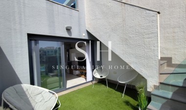 Resale - Apartment / flat - El Raso