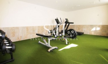 Resale - Apartment / flat - El Raso