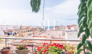 Wiederverkauf - Wohnung - Torrevieja - Centro