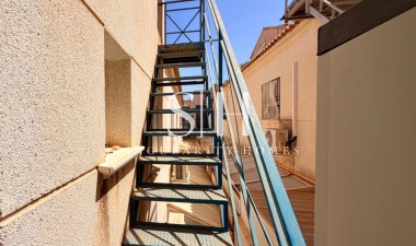 Перепродажа - Квартира / квартира - Orihuela Costa - La Ciñuelica - Villa Rosa