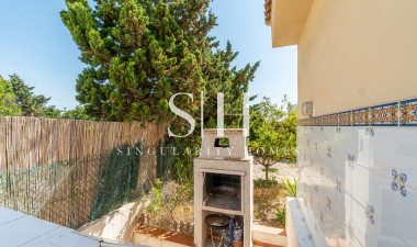 Herverkoop - Villa - Torrevieja - La Mata