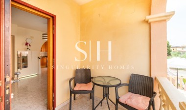 Resale - House - Orihuela Costa - La Zenia