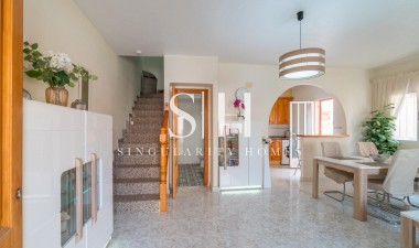Resale - House - Orihuela Costa - La Zenia