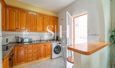 Resale - House - Orihuela Costa - La Zenia
