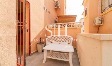 Resale - House - Orihuela Costa - La Zenia