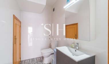 Resale - House - Orihuela Costa - La Zenia