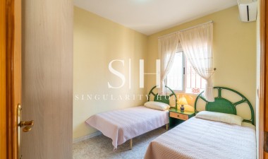 Resale - House - Orihuela Costa - La Zenia