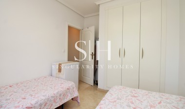 Resale - Apartament - Orihuela Costa - Villamartin