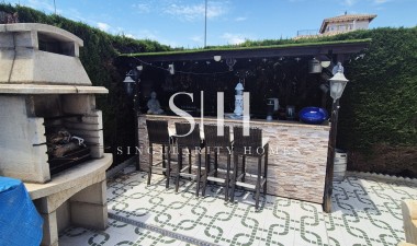 Resale - Villa - Orihuela Costa - Costa Blanca
